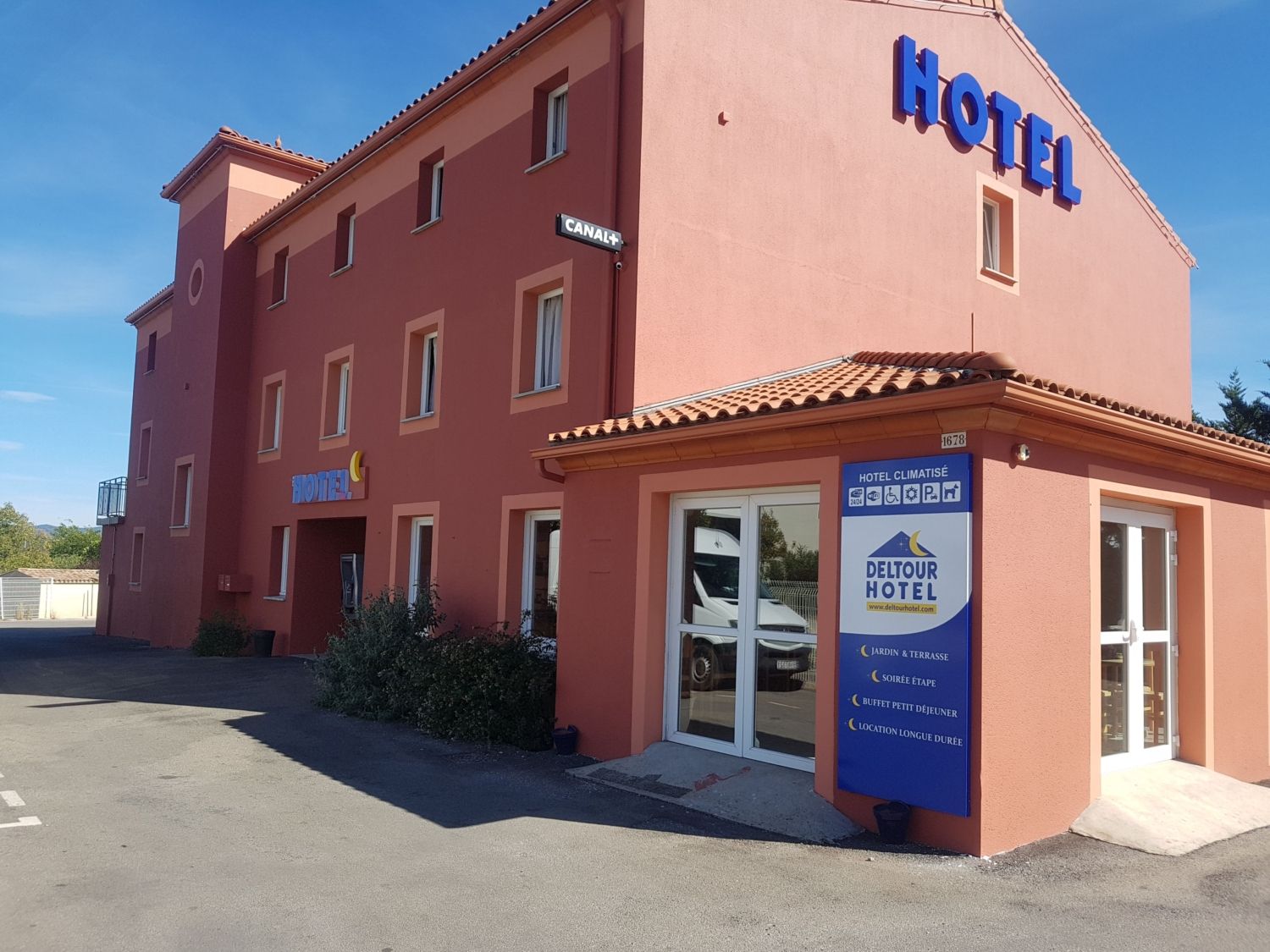 Entree-hotel-deltour | Pôle Mécanique Alès-Cévennes